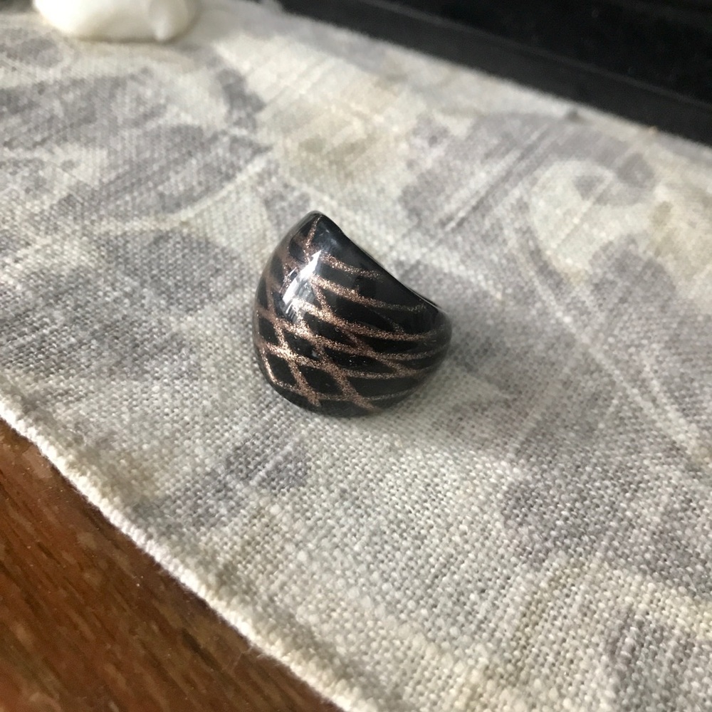 Vintage Acrylic Fashion Ring - Size 7